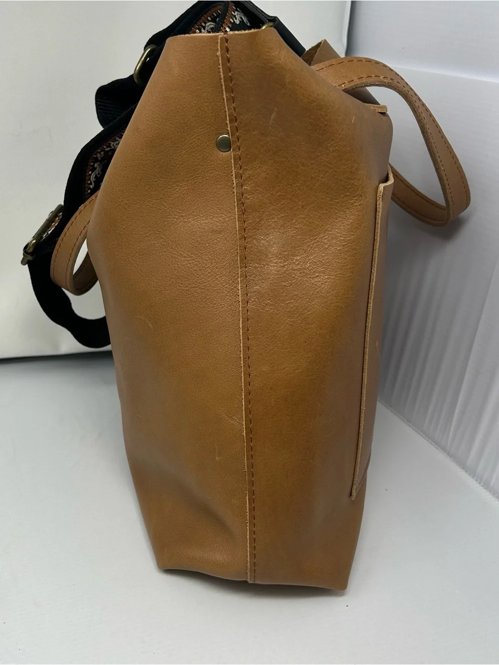 Portland Leather Goods Crossbody Tote FSCB shortbread pebbled tan